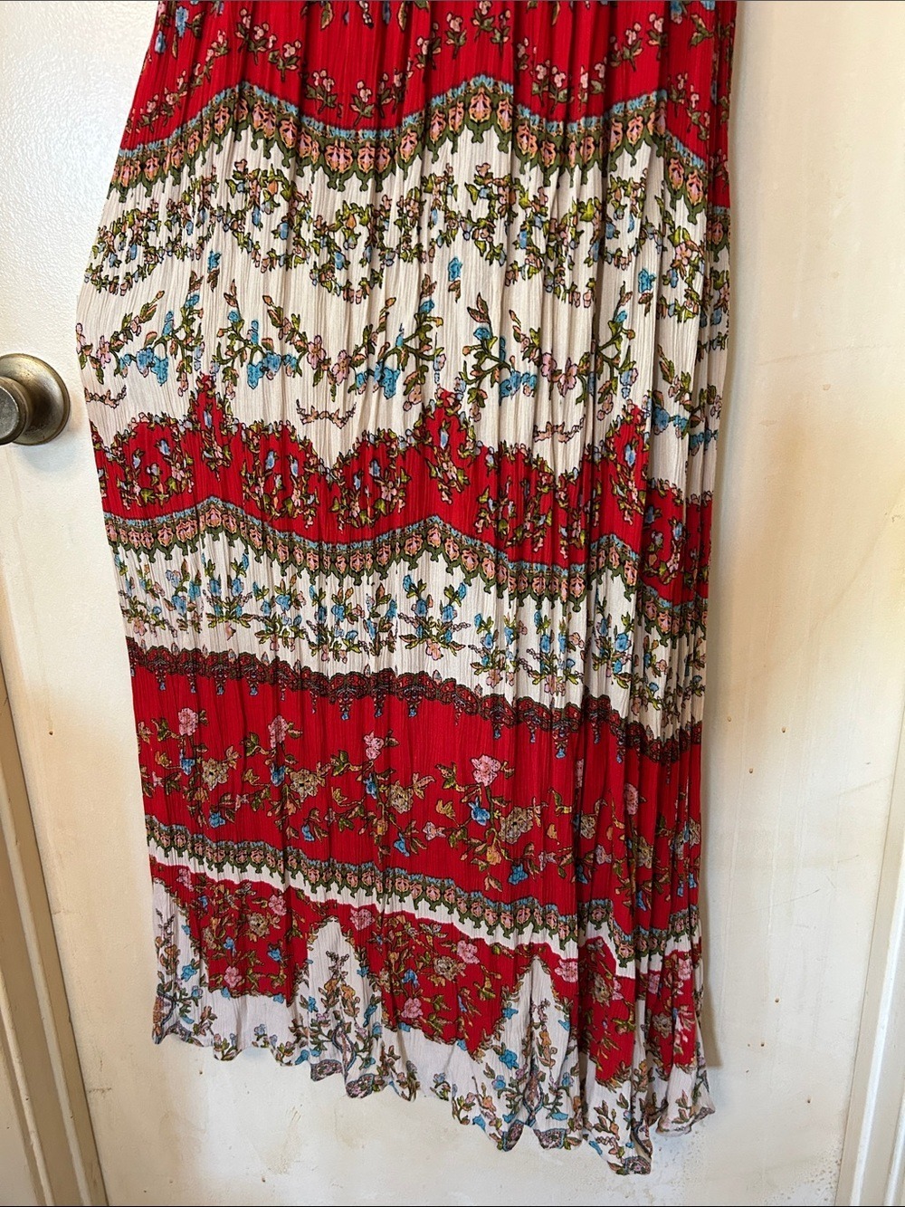 Patrons of Peace Red Floral Maxi Dress with Spaghetti Straps size M - Picture 6 of 12